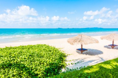 Güzel tropikal plaj ve deniz