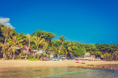 Güzel tropikal plaj ve deniz