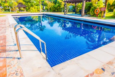 Açık Yüzme Havuzu