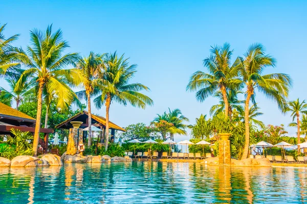 Piscina di lusso — Foto Stock