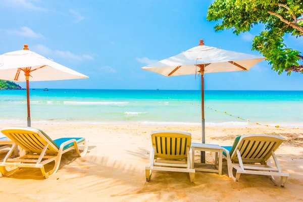 Wunderschöner tropischer Strand und Meereslandschaft — Stockfoto