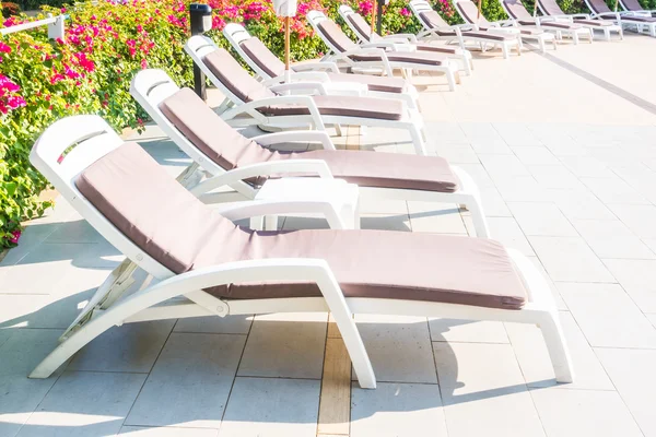 Piscina all'aperto nel resort dell'hotel — Foto Stock