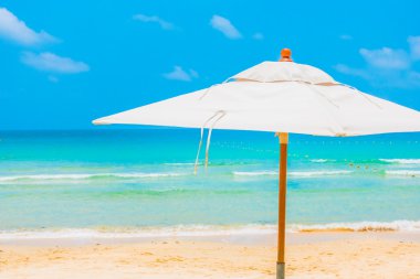 güzel tropikal plaj ve deniz manzara