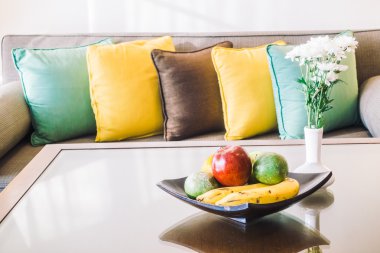 Güzel lüks yastıklar Divan