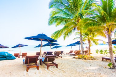 Güzel tropikal plaj ve deniz