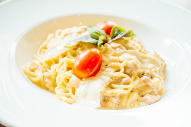 Leziz spagetti carbonara