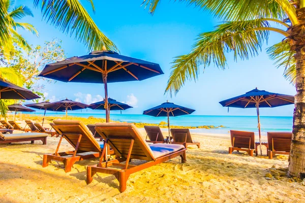 Güzel tropikal plaj ve deniz