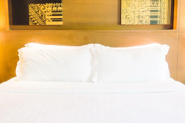 White pillow on bed — Stock Photo, Image