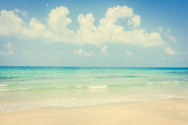 Güzel tropikal plaj ve deniz