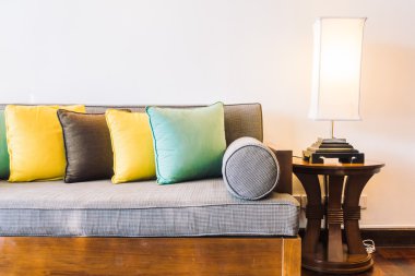 Güzel lüks yastıklar Divan