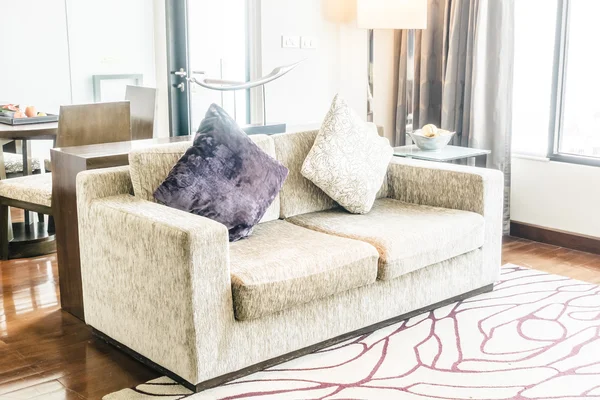 Kanepe dekorasyon yastık