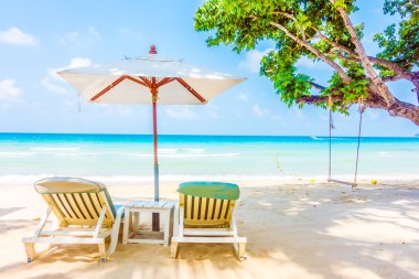 Güzel tropikal plaj ve deniz