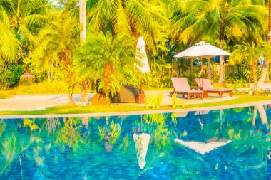 Otelde açık yüzme havuzu