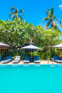 Otelde açık yüzme havuzu