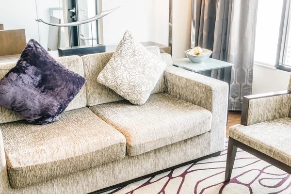 Kanepe dekorasyon yastık