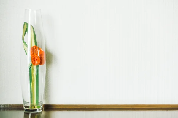 Blumenschmuck in der Vase — Stockfoto