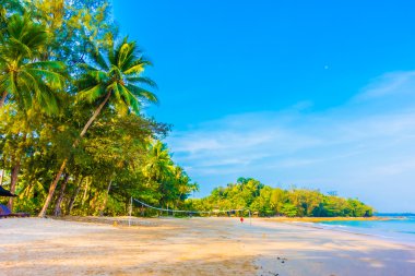 Güzel tropikal plaj ve deniz