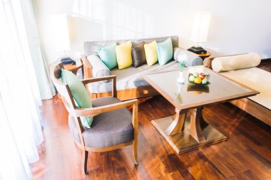 Güzel lüks yastıklar Divan