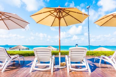 Otelde açık yüzme havuzu