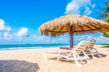 Güzel tropikal plaj ve deniz