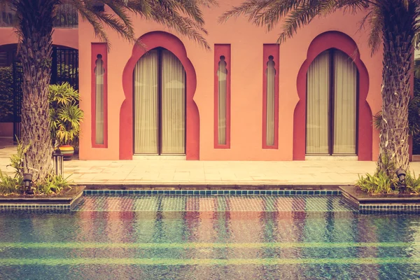Mooie luxe zwembad vintage — Stockfoto