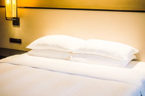 Beautiful luxury White pillows on bed — Stock Photo, Image