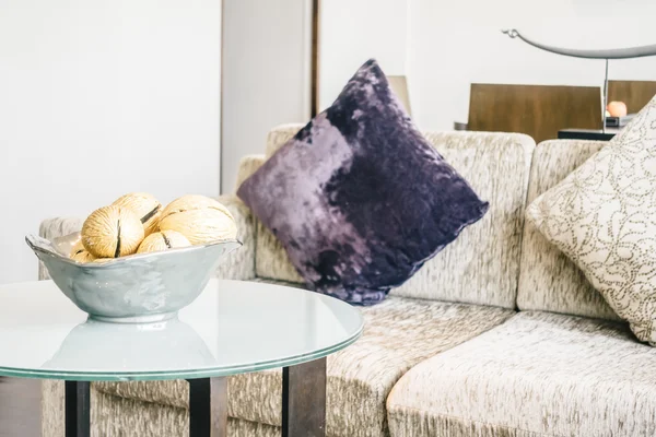 Kanepe dekorasyon yastık