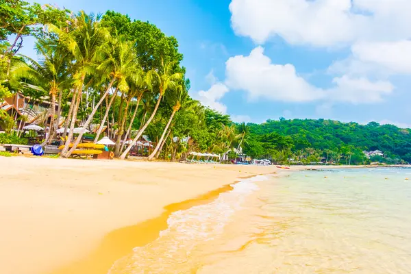 Wunderschöner tropischer Strand und Meereslandschaft — Stockfoto