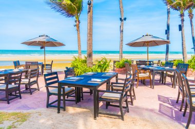 Güzel tropikal plaj ve deniz