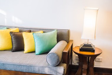 Güzel lüks yastıklar Divan