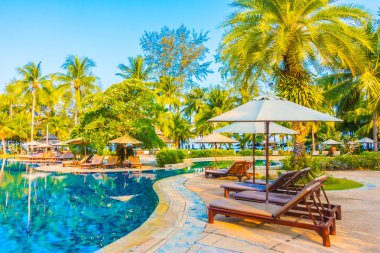 lüks Açık Yüzme Havuzu