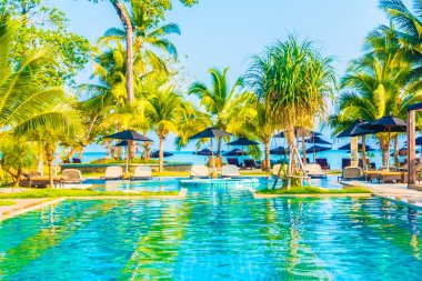 lüks Açık Yüzme Havuzu