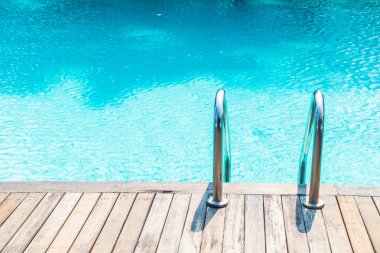 Merdiven Yüzme Havuzu