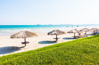 Güzel tropikal plaj ve deniz