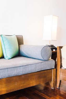 Güzel lüks yastıklar Divan