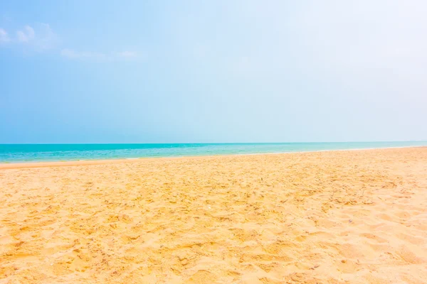 Beautiful empty sand on beach — Stock Photo, Image