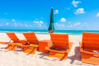 Güzel tropikal plaj ve deniz