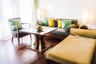 Güzel lüks yastıklar Divan