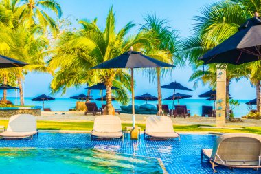 lüks Açık Yüzme Havuzu