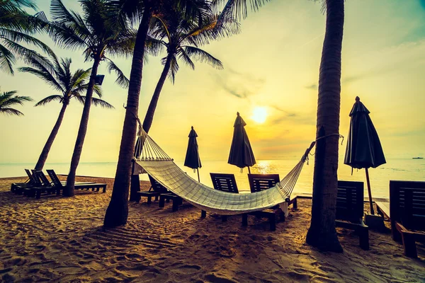 Lege hangmat op beach — Stockfoto