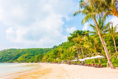 Güzel tropikal plaj ve deniz