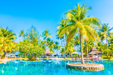 lüks Açık Yüzme Havuzu