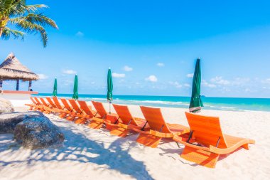 Güzel tropikal plaj ve deniz