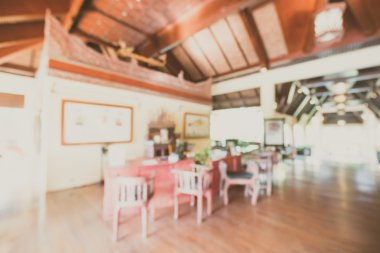 Otel lobisinde bulanıklık