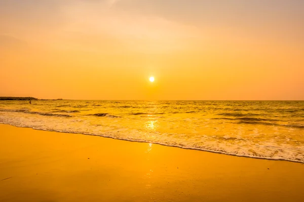 Beautiful Sunset on beach — Stock Photo, Image