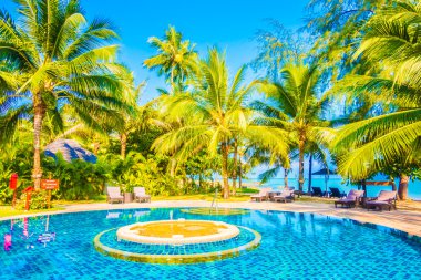 lüks Açık Yüzme Havuzu