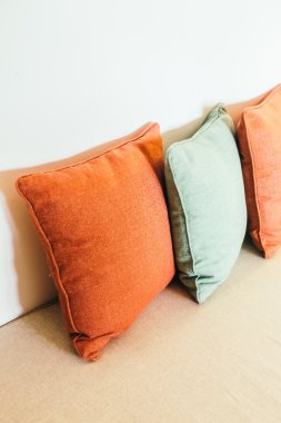 Güzel lüks yastıklar Divan