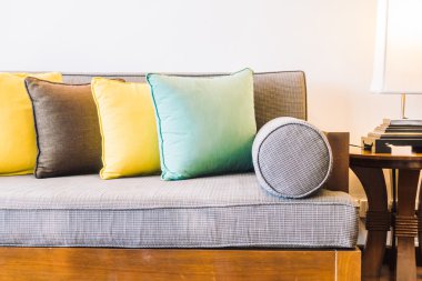 Güzel lüks yastıklar Divan