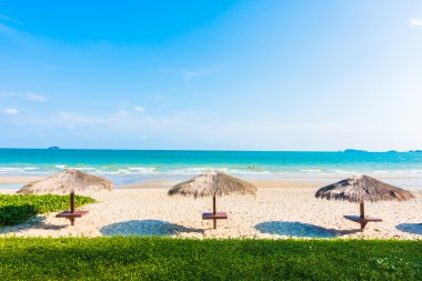 Güzel tropikal plaj ve deniz