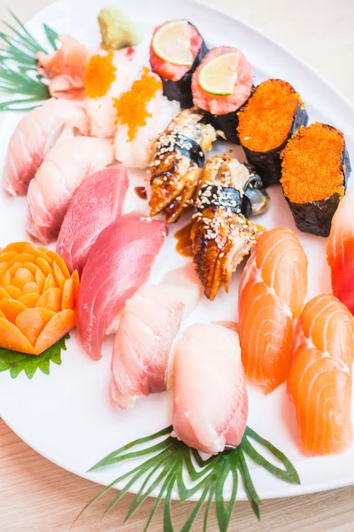 Delicioso rollo de sushi — Foto de Stock